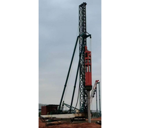 柴油锤式打桩机